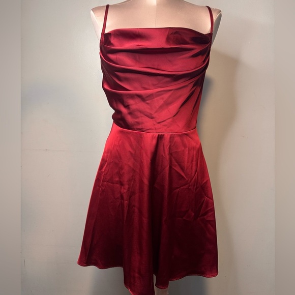 Lulus Dresses & Skirts - Lulu’s Dress